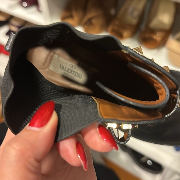 Valentino Rockstud ankle booties black leather